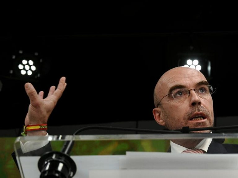 Vox  tacha de «mesa de la rendición» el diálogo con la Generalitat