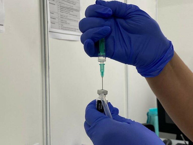 Los contagios diarios siguen bajando en Canarias hasta 147 y se notifica un fallecido