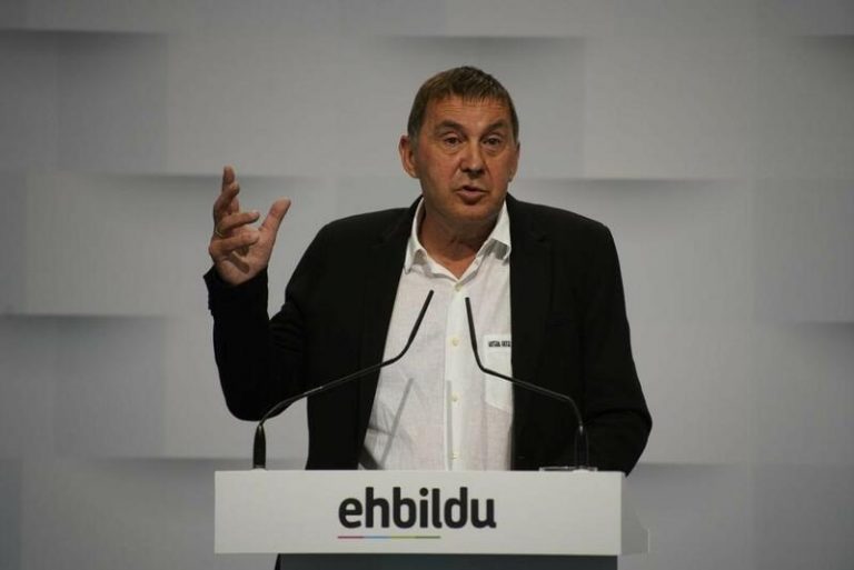 Otegi sobre los homenajes a etarras: Bildu está dispuesta hablar de «todas las humillaciones»