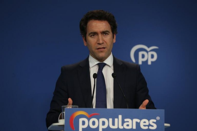 PP dice que Sánchez se pone medallas de los militares por Afganistán