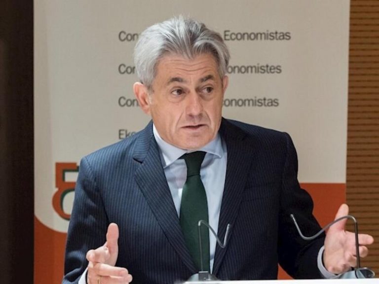 Los economistas mantienen en el 6,3% su previsión de crecimiento para 2021