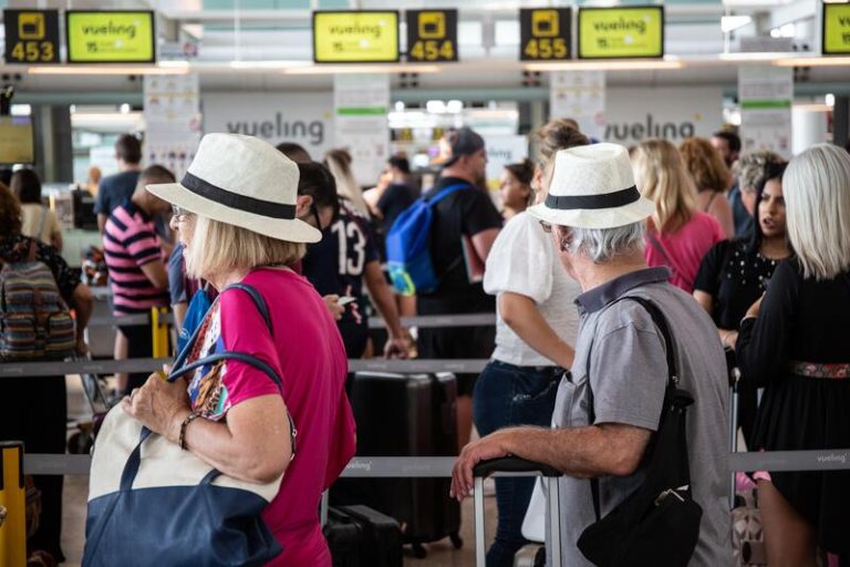 Aerolíneas caen en Bolsa tras las restricciones de la UE a los vuelos desde EEUU