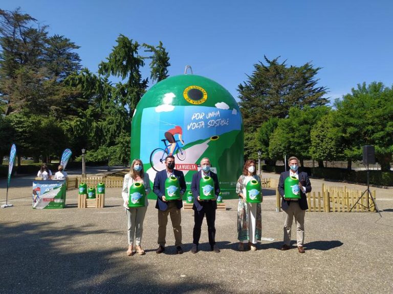 Santiago acoge el contenedor más grande del mundo para concienciar sobre la importancia de reciclar