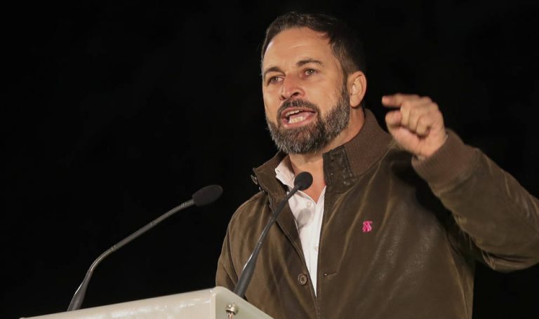 Abascal tacha de «tirano» al Gobierno por la subida del precio de la luz