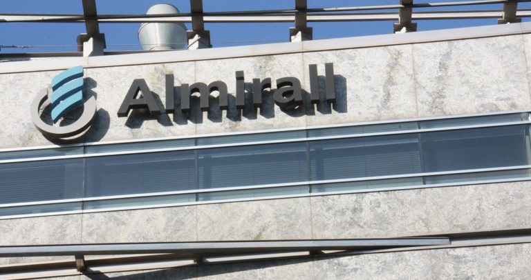 Almirall sube más de un 4% en Bolsa por los avances en su fármaco contra la dermatitis