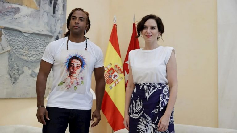 Ayuso reivindica «libertad» para el pueblo cubano sojuzgado «por una dictadura»