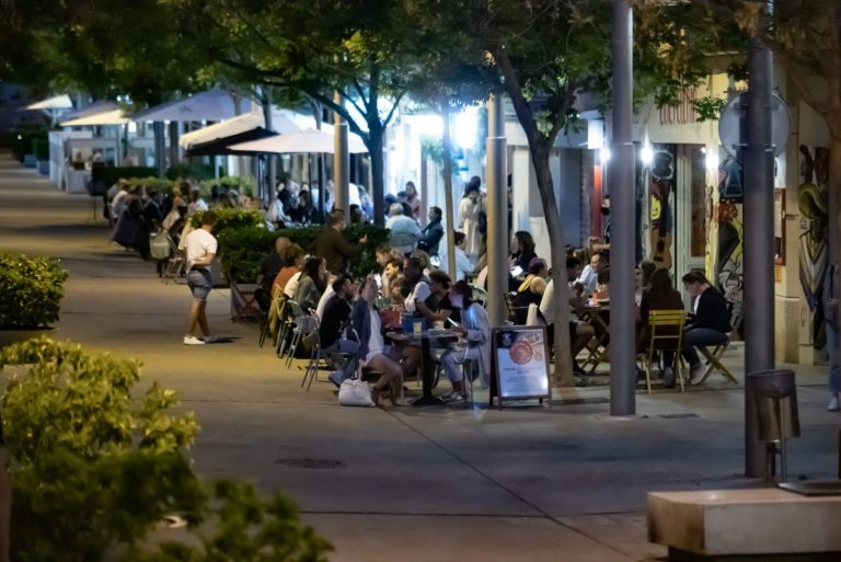 Baleares prorroga las limitaciones de reuniones sociales en horario nocturno