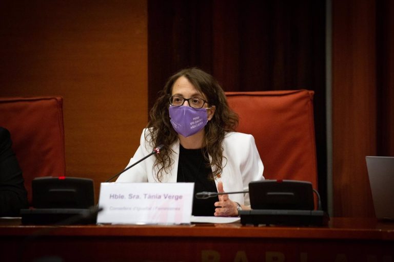 Cataluña asegura que tiene la «obligación» de acoger a refugiados de Afganistán