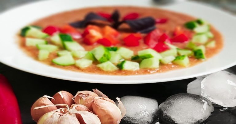Chicote: la receta del gazpacho ‘de campeonato’ que ha levantado ampollas en las redes