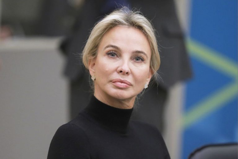 Corinna Larsen pide que Juan Carlos I le indemnice por terapias y la seguridad que pagó