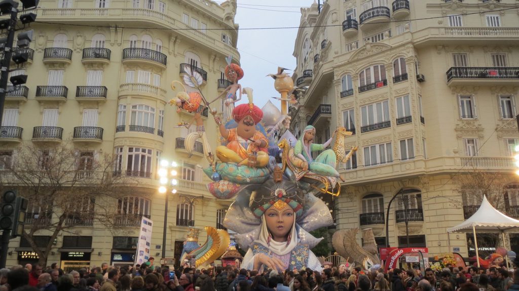 Las Fallas De Valencia Son Aptas Para Que Asista Todo Público