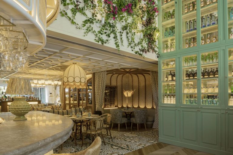 La terraza de Bugao, una oda a la «cocina entre mares» de Hugo Ruíz