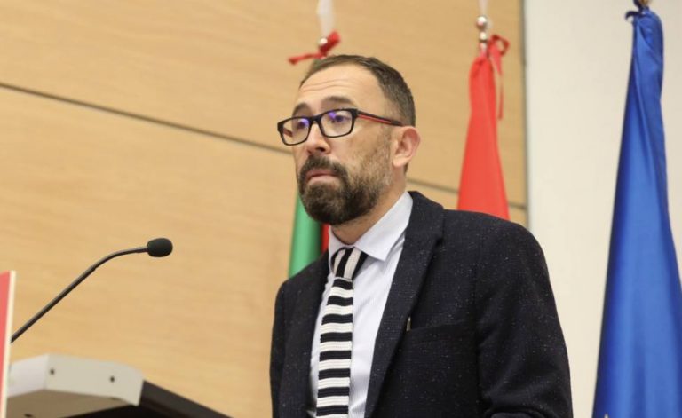Gobierno: El trabajo para las competencias pendientes en Euskadi prosigue «en un diálogo de mutua confianza»