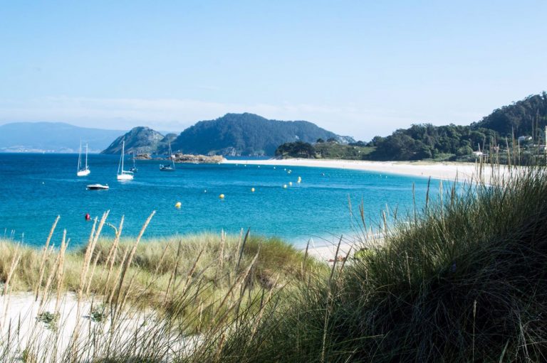 Descubre las islas más espectaculares  y tranquilas de España