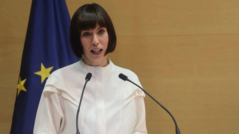 Morant pone el centro de I+D de ArcelorMittal de Avilés como ejemplo de lo que el Gobierno quiere