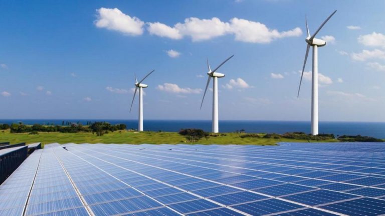 El Gobierno lanzará una nueva subasta de renovables por 3.300 MW