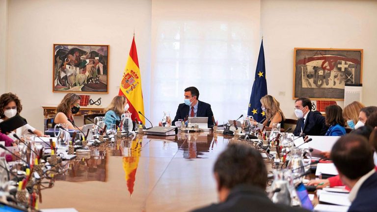 El Gobierno prorroga el escudo social  para «proteger a los más vulnerables»