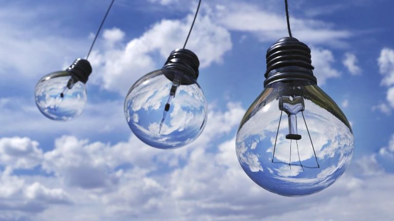 El precio de la luz se acerca a nuevos máximos históricos, con 106,27 euros por MWh