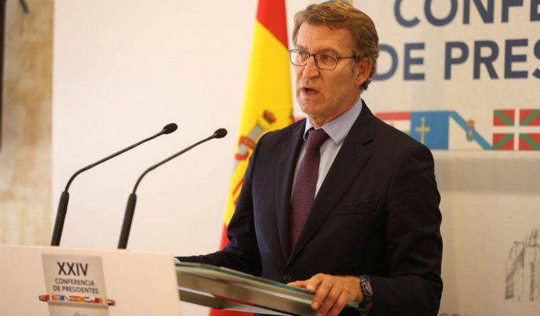 Feijóo denuncia «falta de transparencia» en el reparto de vacunas