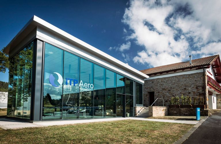 Rolls-Royce negociará en exclusiva con Bain Capital y Sener la venta de IPT Aero