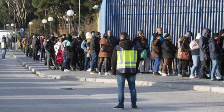 Interior estudia caso a caso las 200 solicitudes de asilo de afganos