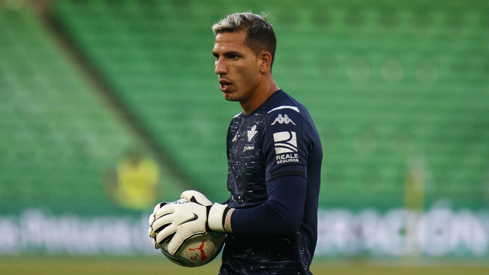 Joel Robles 1