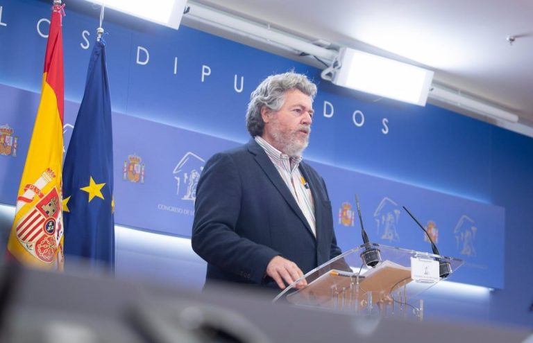 Podemos avisa que ampliar El Prat «no es una decisión correcta»