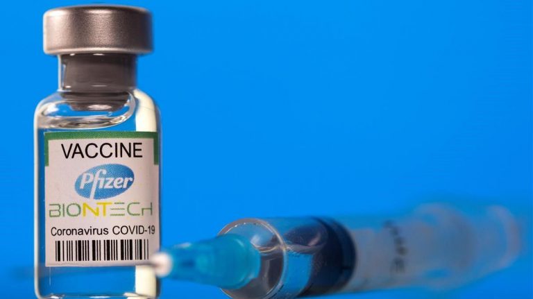 La EMA aprueba un aumento de la producción de las vacunas de Pfizer y Moderna