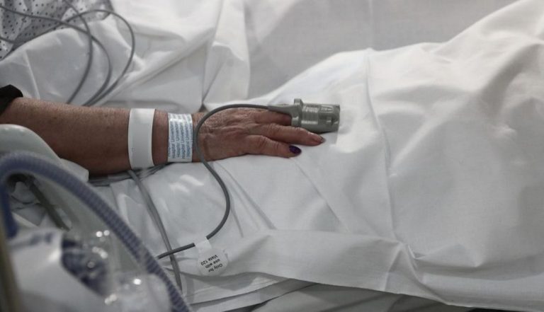 La OMS estima que en los próximos tres meses morirán 236.000 personas por Covid-19 en Europa