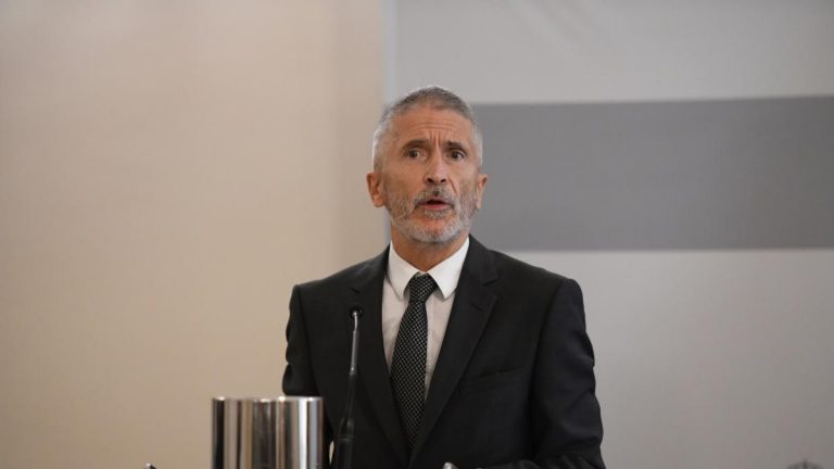 Marlaska: «Se corregirá algún matiz» si la justicia falla contra los expedientes de Ceuta para retornar menores
