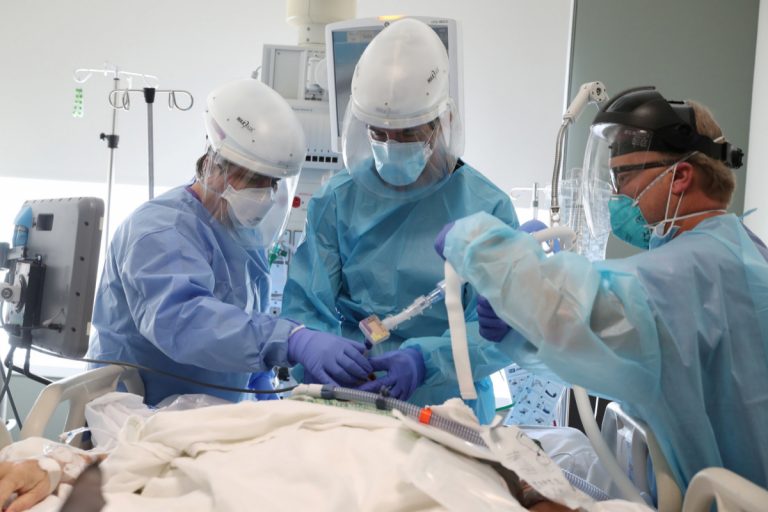 Murcia registra otros 3 fallecidos y casi 500 nuevos contagiados por COVID-19