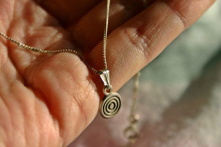 Colgantes sencillos y con estilo por precios increíbles en Aliexpress