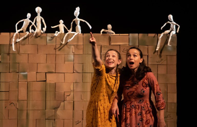 Rayuela, Escena Miriñaque y Col.lectiu TQM, premiados en la Feria de Teatro de Castilla y León