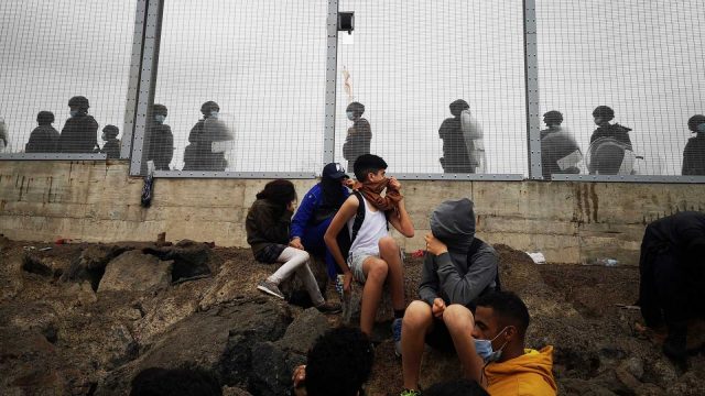 La Crisis Migratoria En Canarias Se Agudiza: «Nadie Sabe Qué Hacer Con 5.500 Menores»