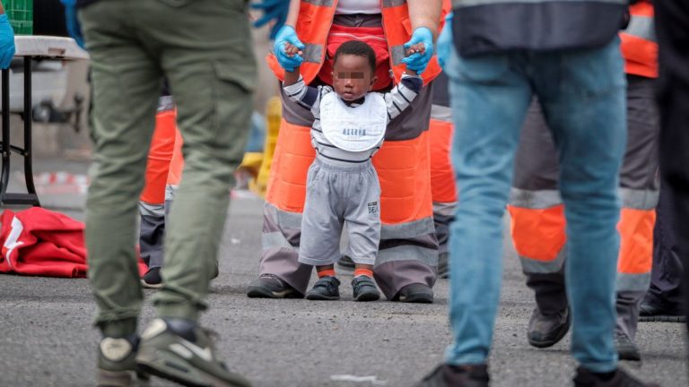 Save The Children advierte de la ilegalidad de «cualquier repatriación colectiva» de niños migrantes