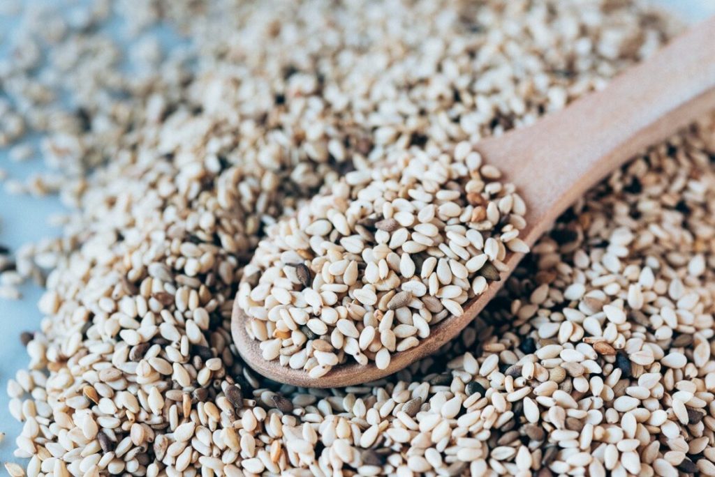 Semillas De Sésamo ¿Sufres Migraña? Alimentos Que Te Ayudan A Controlarla