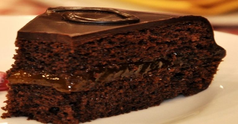 Tarta Sacher: cómo hacerla en el microondas en 10 minutos