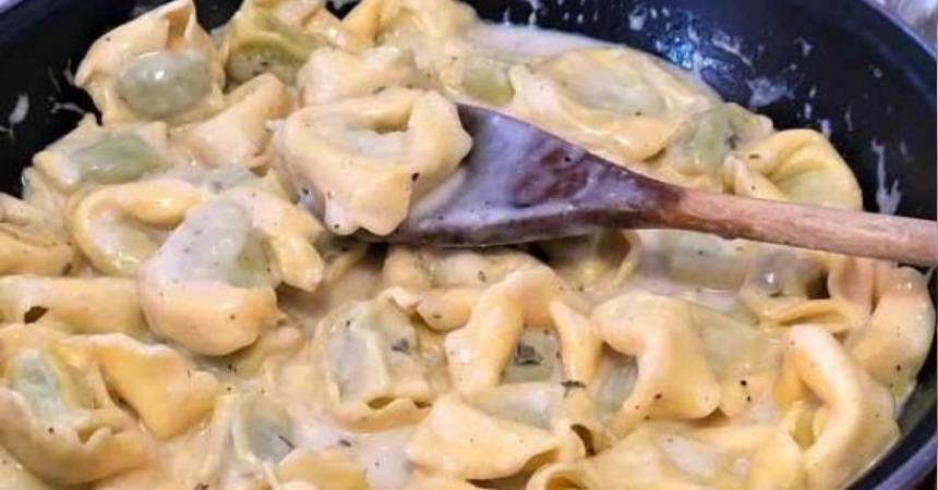 Tortellini alla panna: la receta clásica italiana que está mejor que los espaguetis carbonara