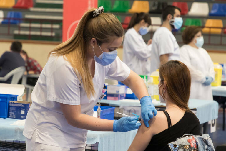 Valencia suma 3.193 casos en dos días, tres fallecidos y 42 hospitalizados