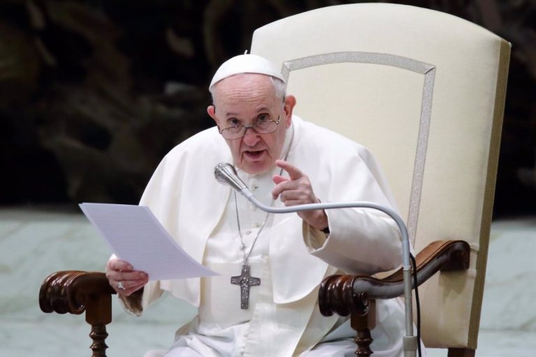 El Papa reanuda sus audiencias generales con un recuerdo para Líbano