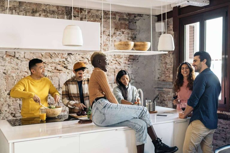 ¿Cuáles son las diferencias entre los Colivings de Urban Campus y los pisos compartidos?