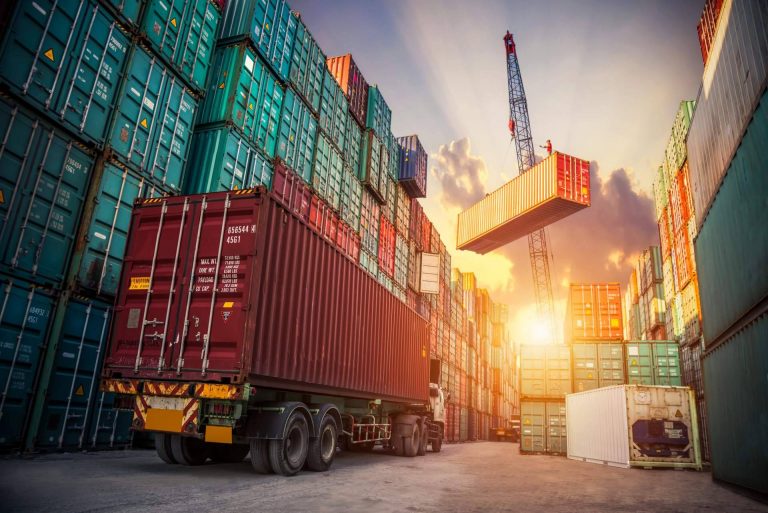 acceder a nuevos mercados de manera competitiva gracias los servicios de logística internacional con certificación O.E.A