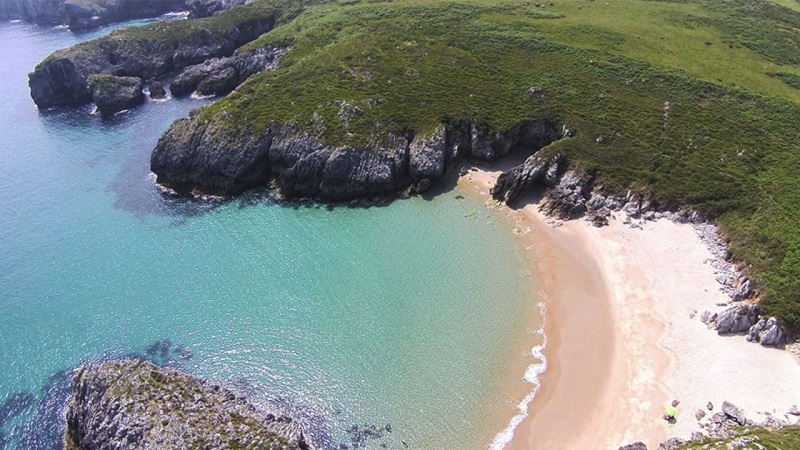 Ocho Playas Paradisiacas De España Que Merecen Una Visita En Verano