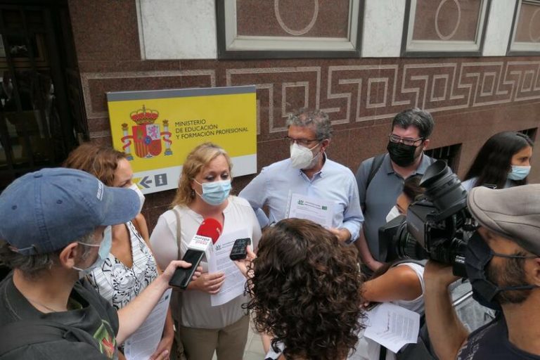 La plataforma por la Escuela Pública anuncia movilizaciones para exigir que se contraten más profesores