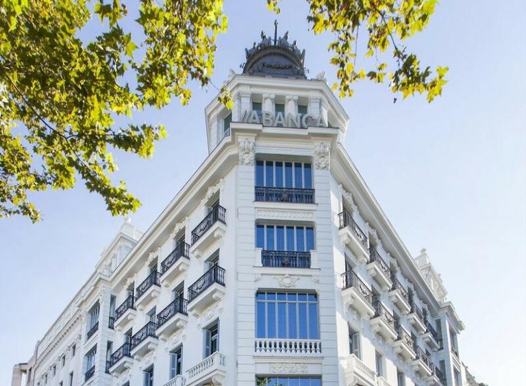 Abanca cierra su primera emisión de bonos verdes por un importe de 500 millones