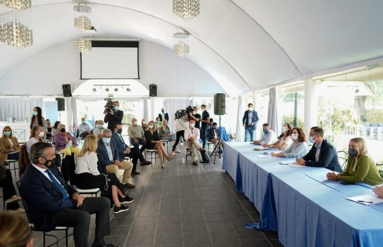 Ayuso aspira a una mayoría absoluta en 2023
