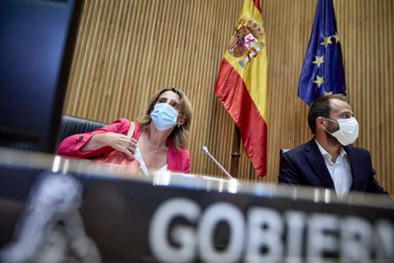 El PSOE busca apoyos para una comisión de estudio sobre el precio de la luz que no sea de investigación