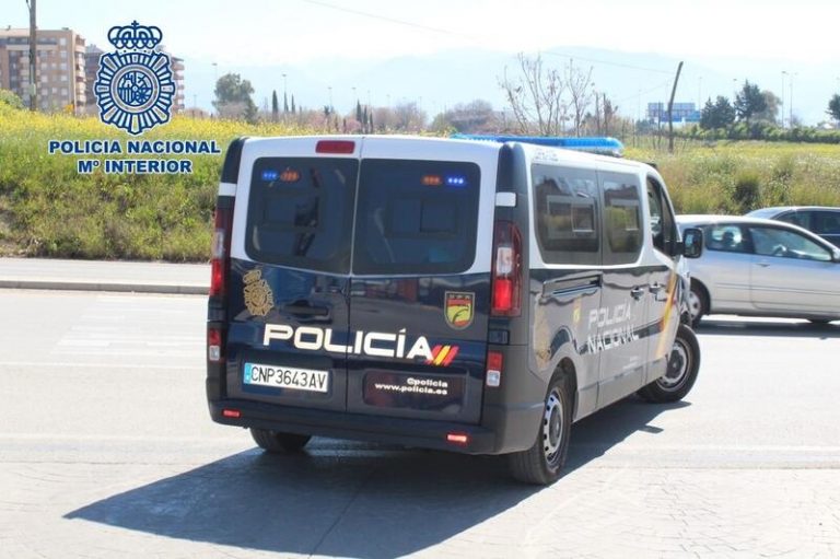 2 detenidos acusados de la difusión de fotos y vídeos de contenido sexual de una amiga