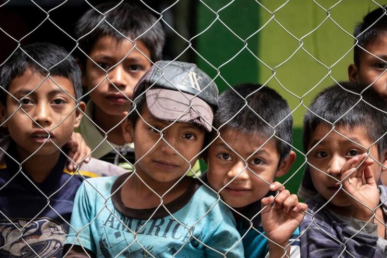 ONG alertan de que entre 10 y 20 millones de niños podrían no volver a clase este curso