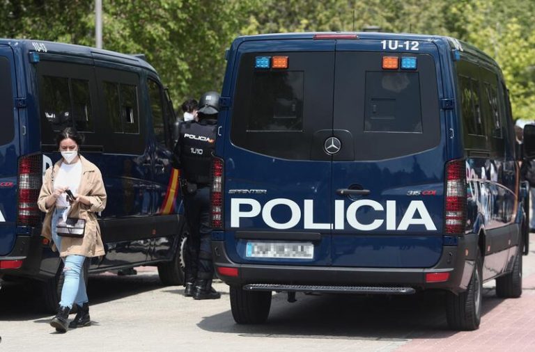 La Policía realizó disparos al aire para disolver el macrobotellón del domingo en Alcorcón